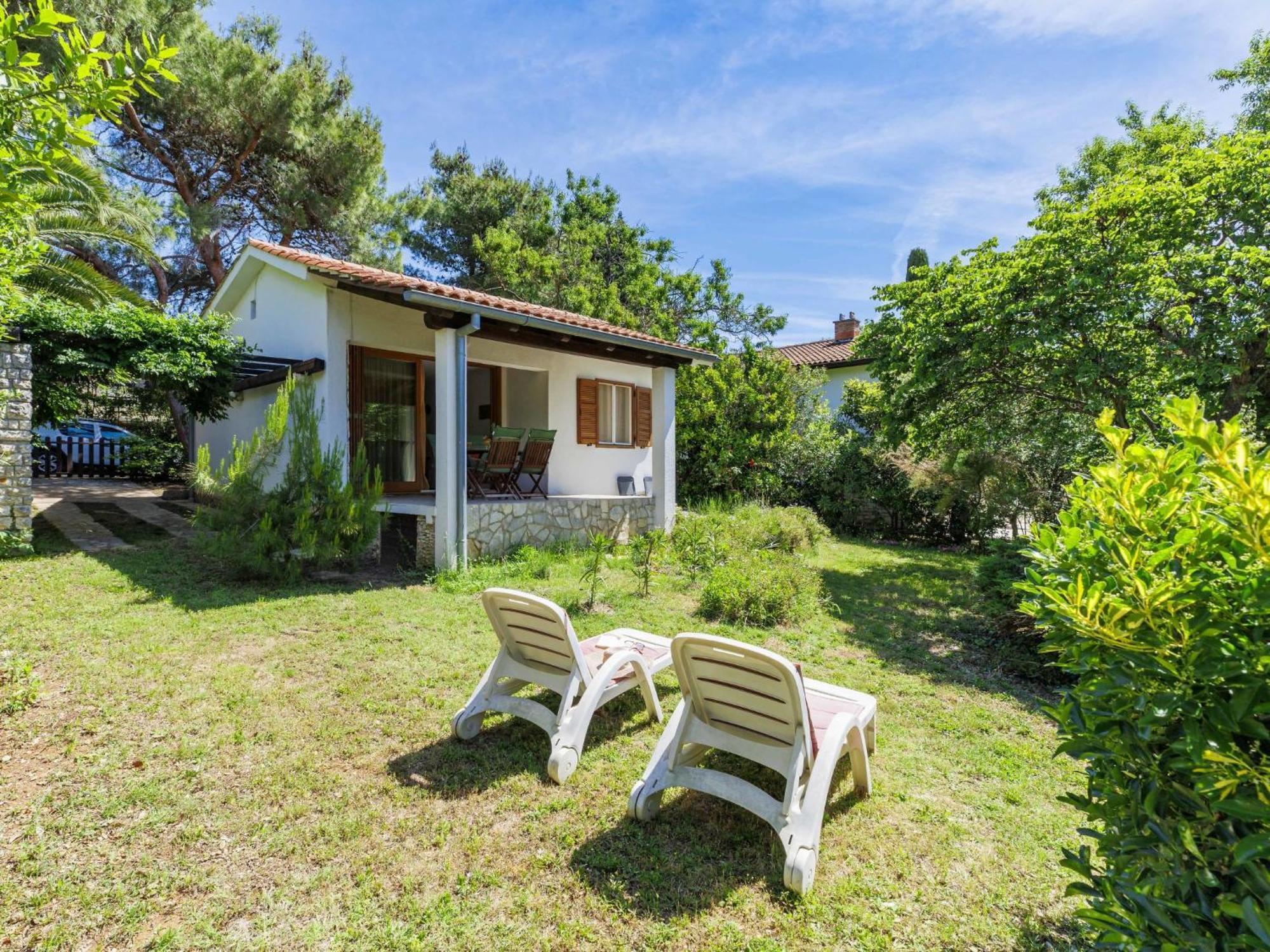 Holiday Home Margit - Prm115 By Interhome Premantura Exteriör bild
